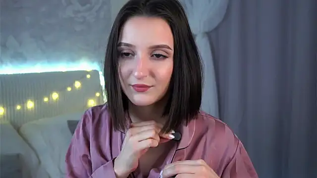 FalineBeacher online show from 04.10.26