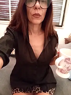 Snapshot of Esmeralda_passion chatting on 09.16.25 Esmeralda passion online show from 09.16.25