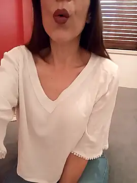 Snapshot of Esmeralda_passion chatting on 10.20.25 Esmeralda passion online show from 10.20.25