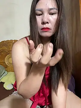 Snapshot of Moan_Mary chatting on 10.04.25 Moan Mary online show from 10.04.25