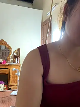 Snapshot of Moan_Mary chatting on 10.06.25 Moan Mary online show from 10.06.25