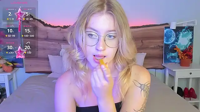 Snapshot of Nerissa_xo chatting on 09.17.25 Nerissa xo online show from 09.17.25