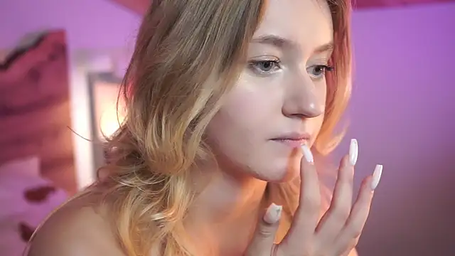 Snapshot of Nerissa_xo chatting on 10.23.25 Nerissa xo online show from 10.23.25