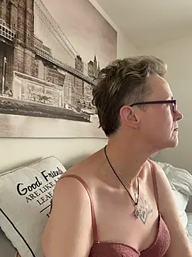 Curvy-Jinx online show from 02.20.26