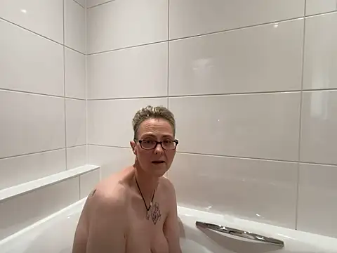 Curvy-Jinx online show from 04.09.26