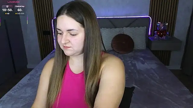 Snapshot of Mysti_Kate chatting on 10.19.25 Mysti Kate online show from 10.19.25