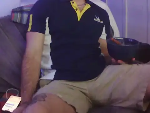 Luv2SuckBWC92 online show from 09.10.25