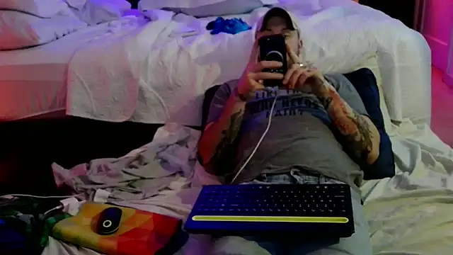 Luv2SuckBWC92 online show from 10.02.25