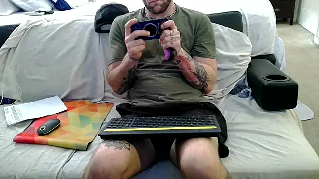 Luv2SuckBWC92 online show from 10.06.25