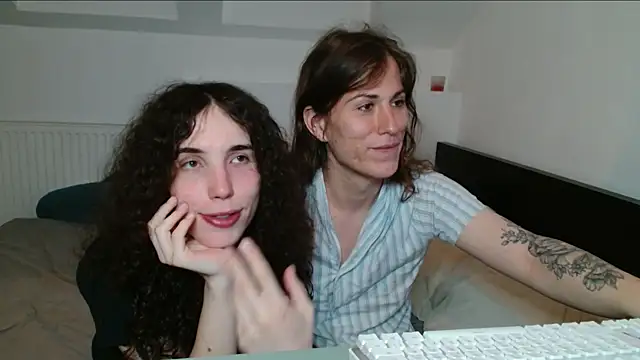 Snapshot of tsbubbles760 chatting on 09.21.25 tsbubbles760 online show from 09.21.25