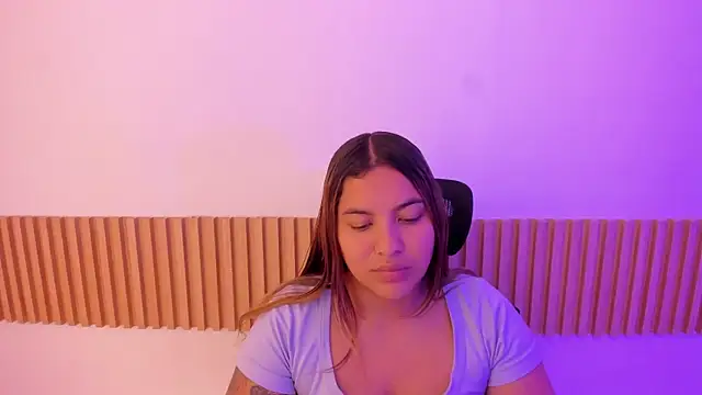 OliviaSweett online show from 10.21.25