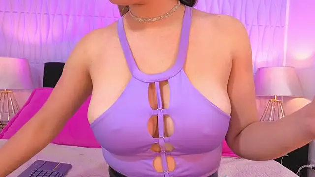 LilaRoussexx online show from 11.20.25