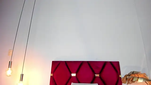 LunaAspen  online show from 02.19.26