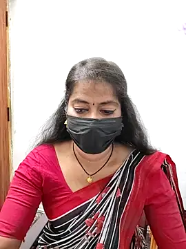 Snapshot of tamil_Sigappu_Roja chatting on 07.25.26 tamil Sigappu Roja online show from 07.25.26