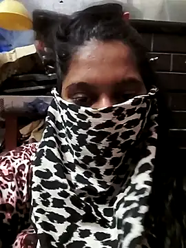 Snapshot of Cute_Avni99 chatting on 09.18.25 Cute Avni99 online show from 09.18.25