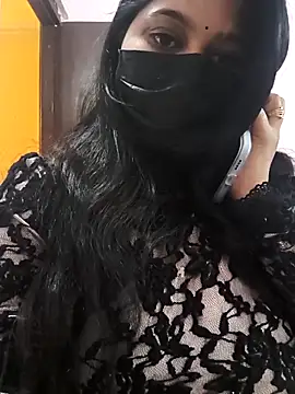 Snapshot of Cute_Avni99 chatting on 11.25.25 Cute Avni99 online show from 11.25.25