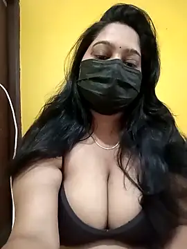 Snapshot of Cute_Avni99 chatting on 12.23.25 Cute Avni99 online show from 12.23.25