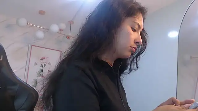 victoria hernandez t  online show from 03.20.26