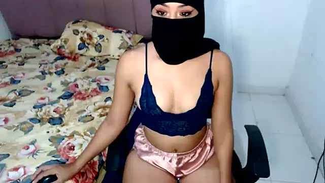 Snapshot of Layla_Noor chatting on 07.02.26 Layla Noor online show from 07.02.26