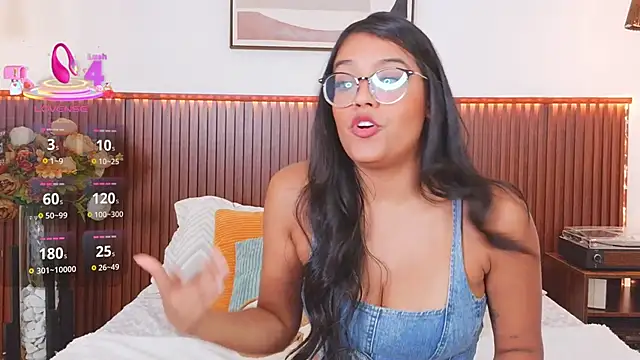 Snapshot of Camila_Bustamante chatting on 04.18.26 Camila Bustamante online show from 04.18.26