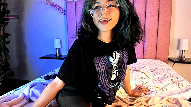 TerumiKitty online show from 10.16.25