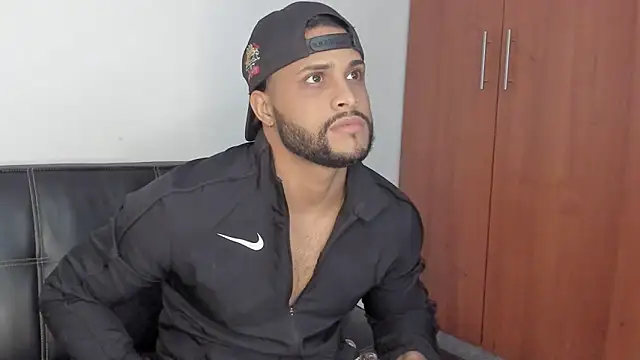 Pier Simons online show from 10.16.25