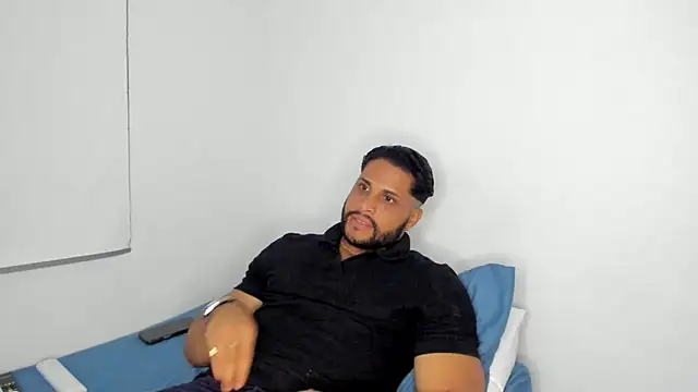 Snapshot of Pier_Simons chatting on 02.15.26 Pier Simons online show from 02.15.26