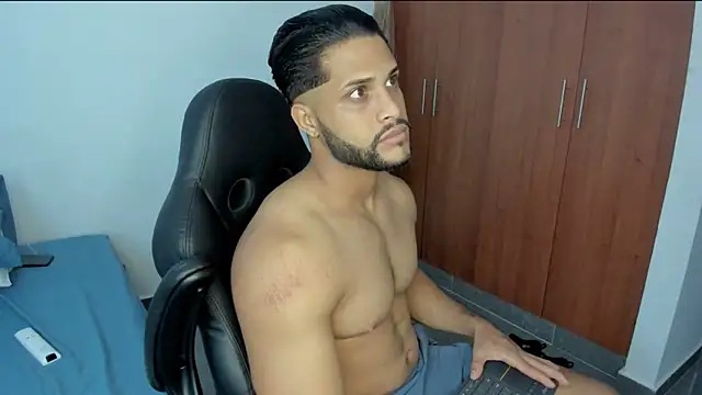 Pier Simons online show from 04.14.26