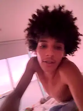 Max Rain online show from 10.11.25