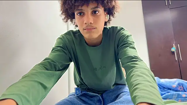 Max Rain online show from 11.23.25