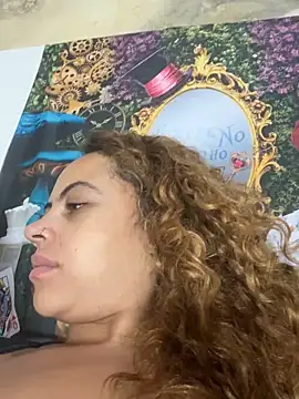 Chloe Leaozinho online show from 03.31.26