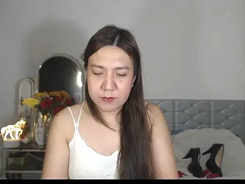 stellahugeX online show from 11.05.25