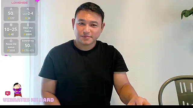 Snapshot of AsianBoy_WhiteDaddy chatting on 09.25.25 AsianBoy WhiteDaddy online show from 09.25.25