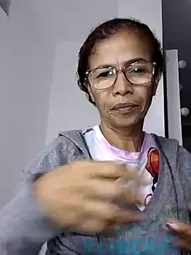 Snapshot of Merybeks chatting on 03.05.26 Merybeks online show from 03.05.26