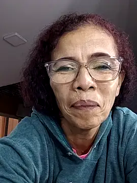 Snapshot of Merybeks chatting on 04.01.26 Merybeks online show from 04.01.26