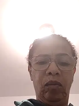 Snapshot of Merybeks chatting on 04.11.26 Merybeks online show from 04.11.26