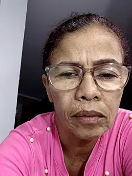 Snapshot of Merybeks chatting on 04.16.26 Merybeks online show from 04.16.26