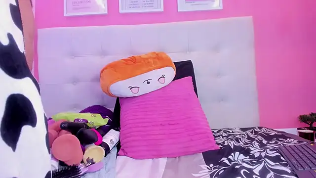 Willow Wright online show from 02.25.26