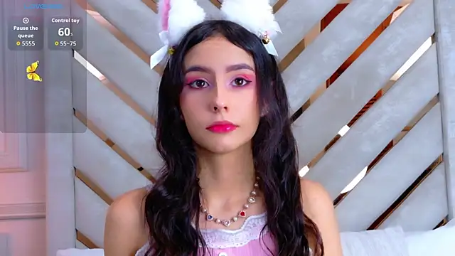 Sarah-Grace online show from 10.29.25