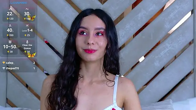 Sarah-Grace online show from 11.05.25