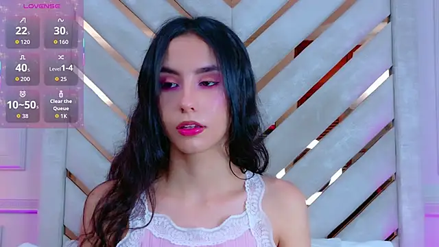 Sarah-Grace online show from 12.03.25