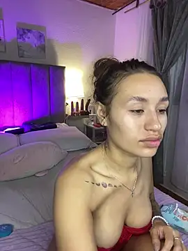 Snapshot of juliana-mancini chatting on 03.11.26 juliana-mancini online show from 03.11.26