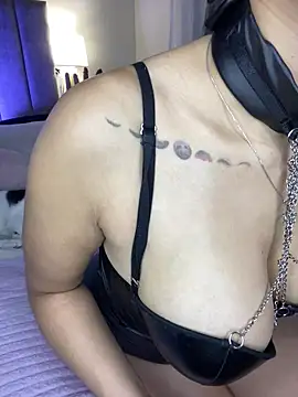 Snapshot of juliana-mancini chatting on 03.17.26 juliana-mancini online show from 03.17.26