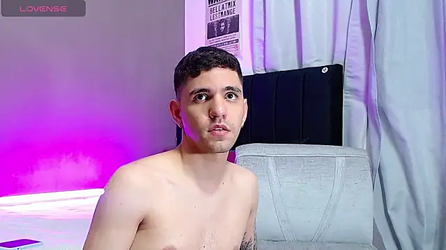 Snapshot of Matteo12_ chatting on 11.06.25 Matteo12 online show from 11.06.25