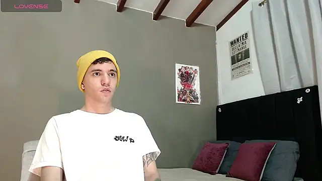 Snapshot of Matteo12_ chatting on 01.07.26 Matteo12 online show from 01.07.26