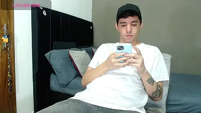 Snapshot of Matteo12_ chatting on 02.02.26 Matteo12 online show from 02.02.26