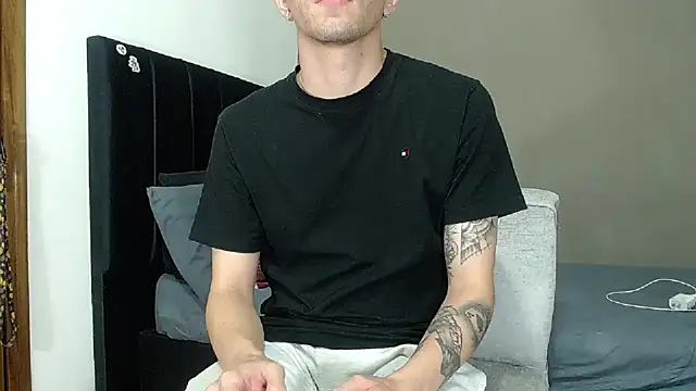 Snapshot of Matteo12_ chatting on 02.07.26 Matteo12 online show from 02.07.26