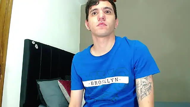 Snapshot of Matteo12_ chatting on 02.11.26 Matteo12 online show from 02.11.26