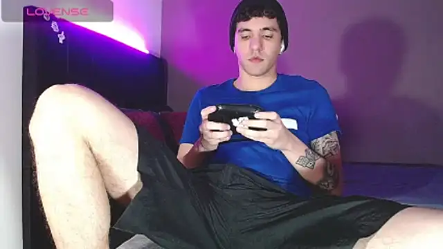 Snapshot of Matteo12_ chatting on 02.18.26 Matteo12 online show from 02.18.26