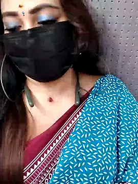 Snapshot of Cutie_nila26 chatting on 09.22.25 Cutie nila26 online show from 09.22.25